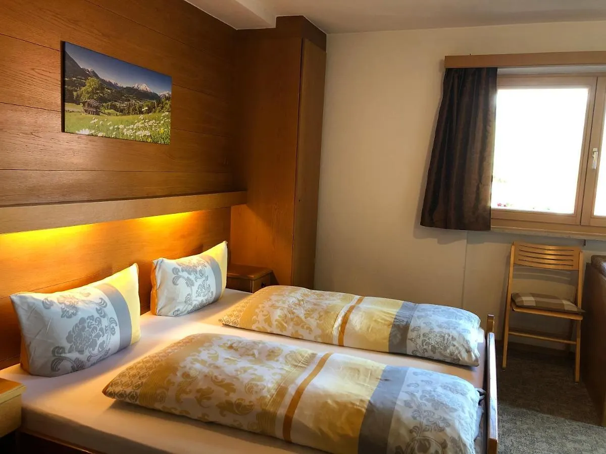 מלון רייט אים וינקל Gaestehaus Am Kurparkweg 2*,  גרמניה