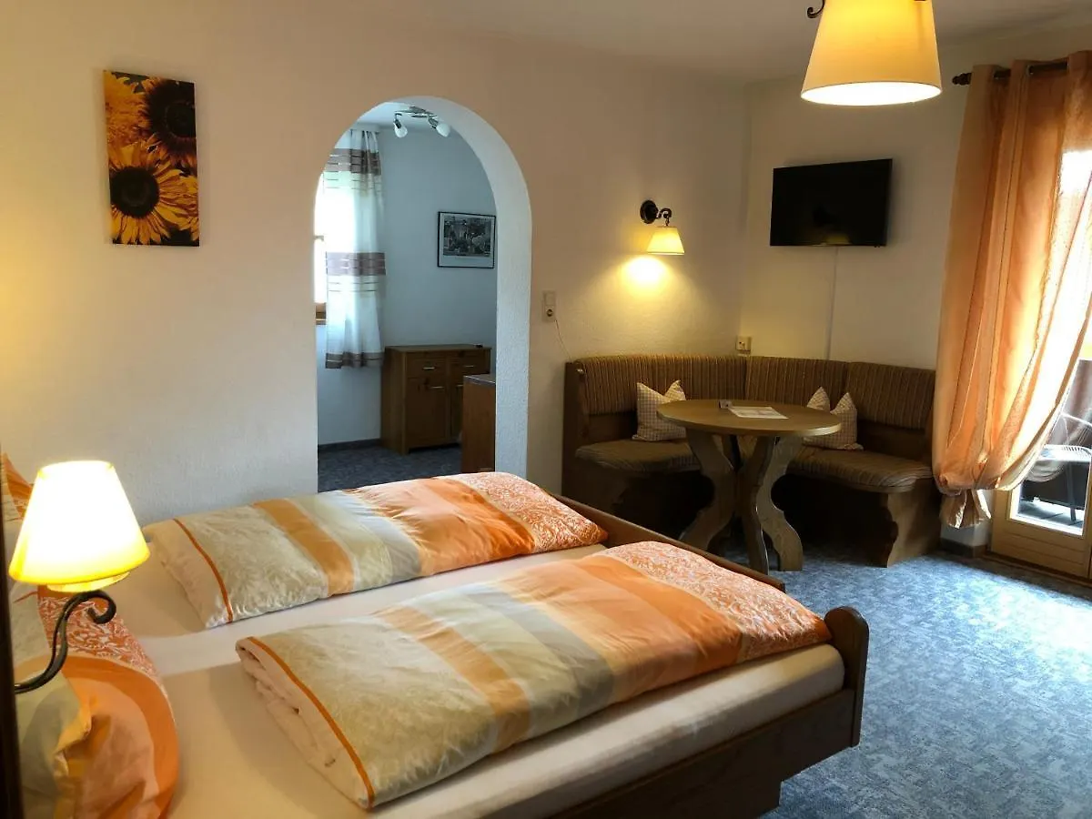 מלון רייט אים וינקל Gaestehaus Am Kurparkweg 2*,